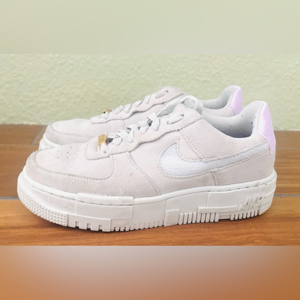 Nike Air Force 1 Pixel Light Bone Regal Pink Tennis Shoes Sneakers Size: 6.5